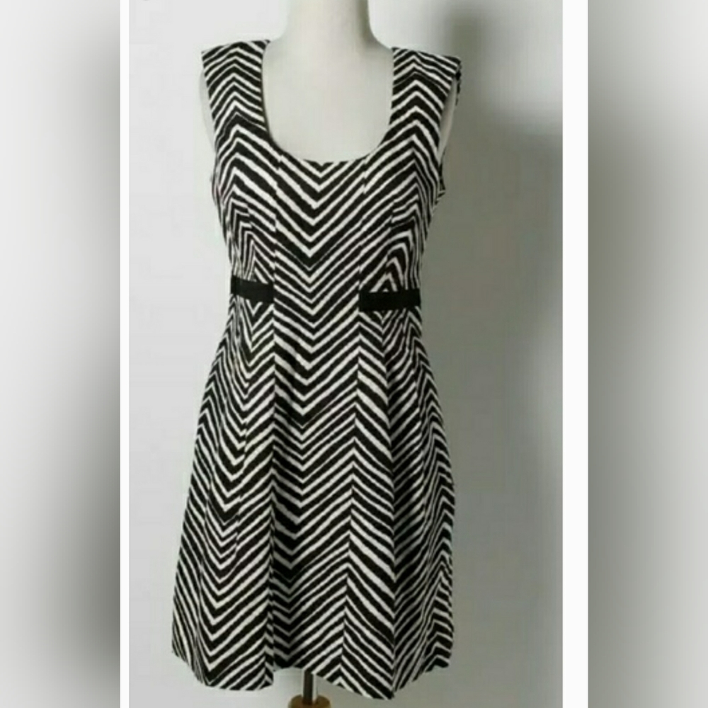 Black and white Club Monaco dress